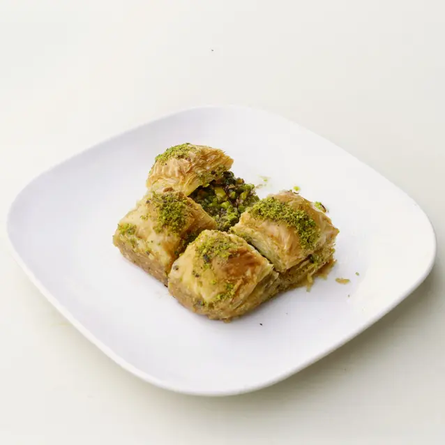 Fıstıklı Baklava (1Kg)